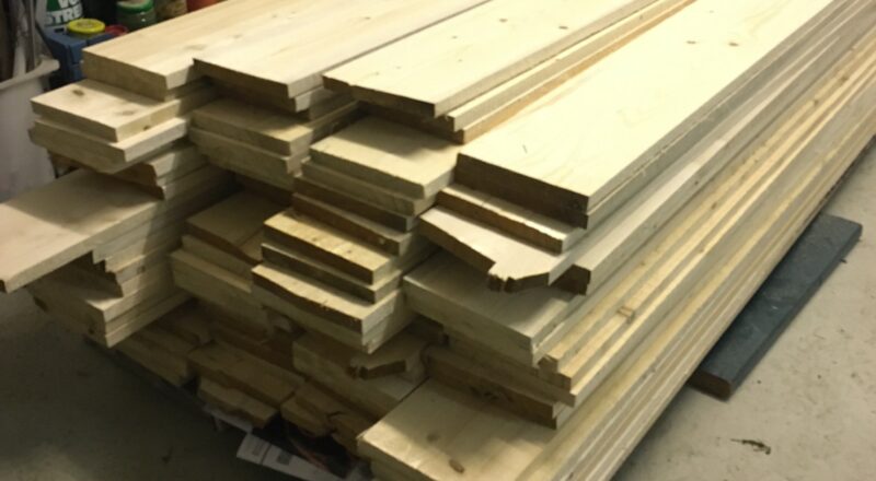 Holzstapel für Fledermauskasten